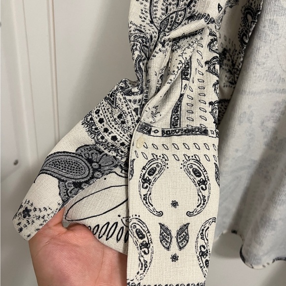 H&M Paisley print shirt - Picture 3 of 3